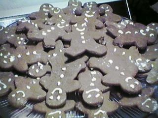 [gingerbread guys]