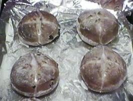 [hot cross buns]